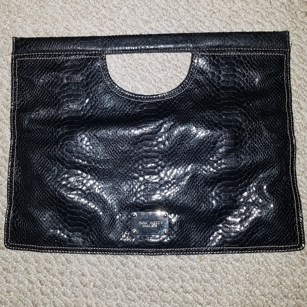 SALE! Nine West black reptile large clutch